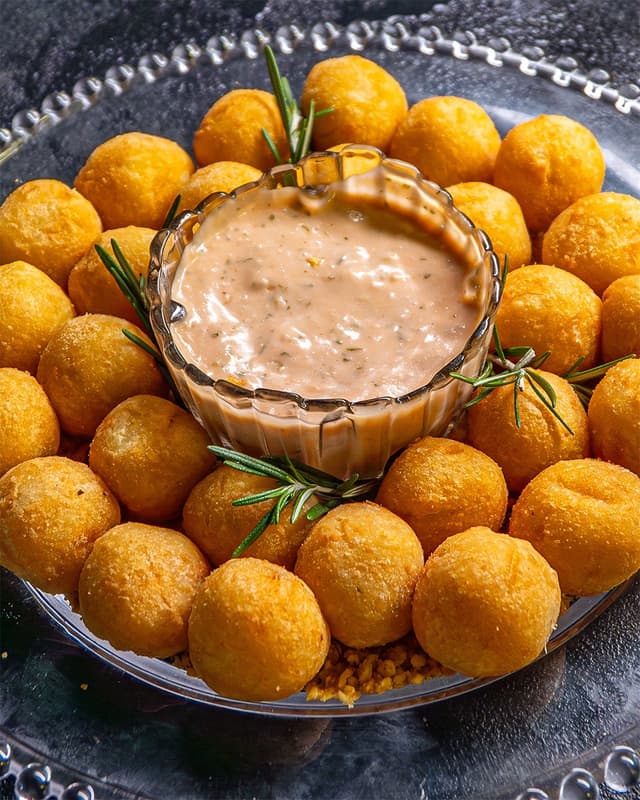 Bolinha de Queijo