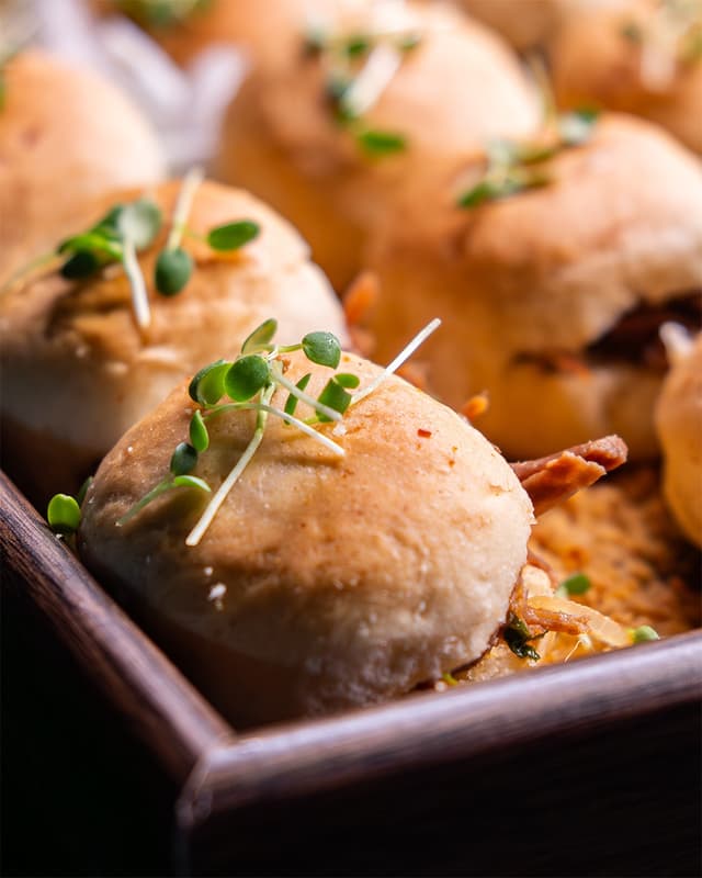 Mini Hambúrguer de Carne Artesanal e Cheddar